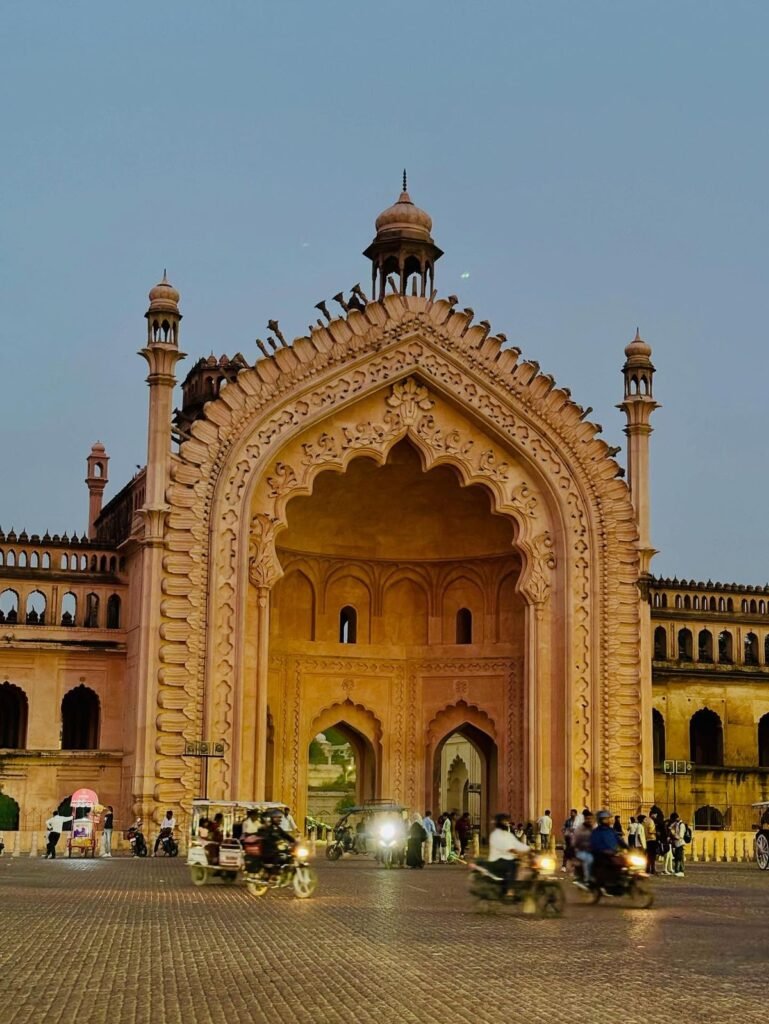 रूमी दरवाजा (Rumi Darwaza)